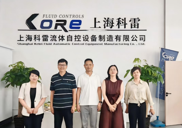 奉贤区经发公司工会李主席莅临上海科雷指导工作和高温慰问